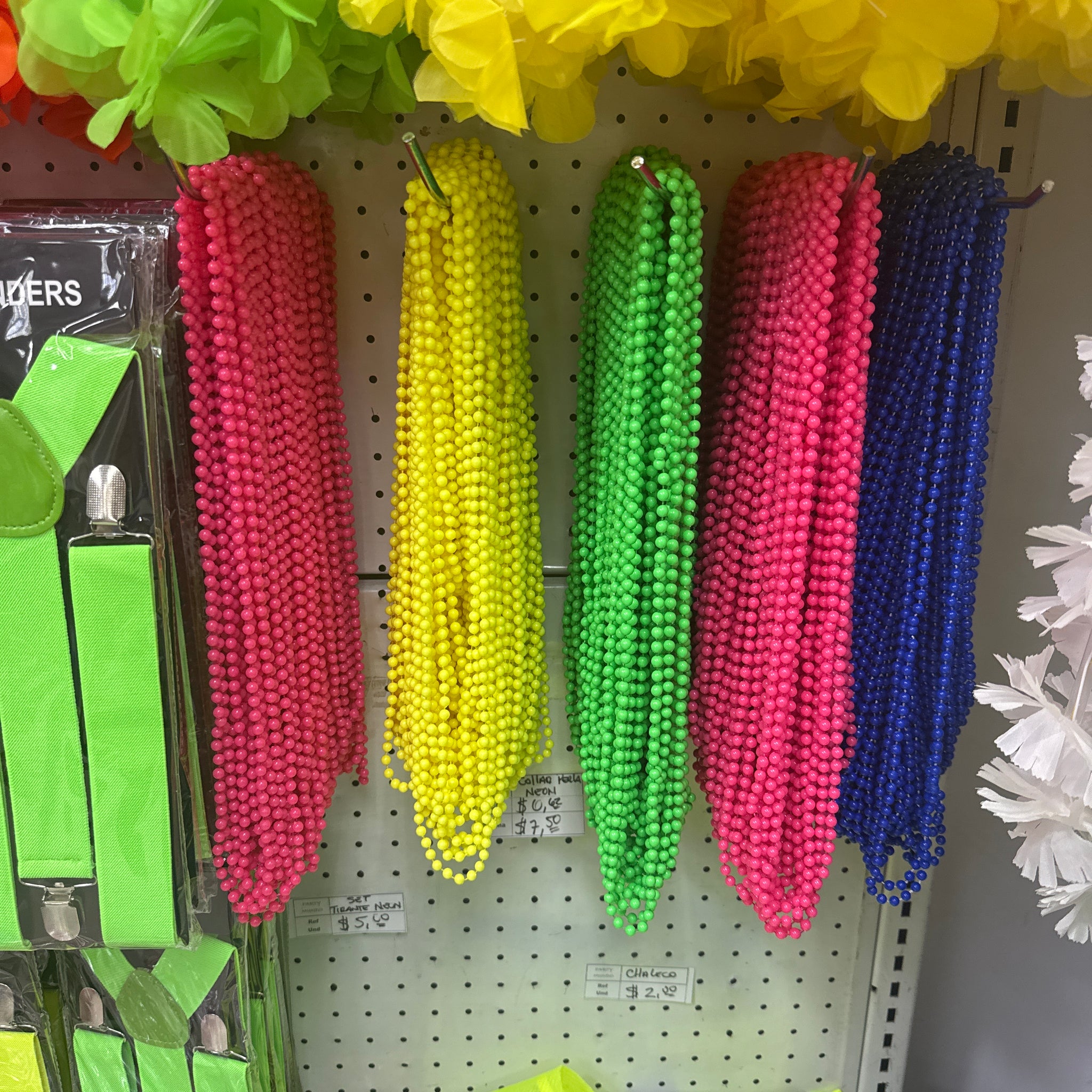 Collar perlado neon